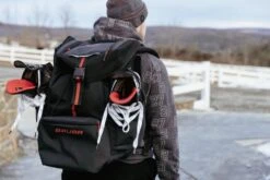 HO22 BAUER OUTDOOR RINK BAG -Hockey Stick Hub image 567